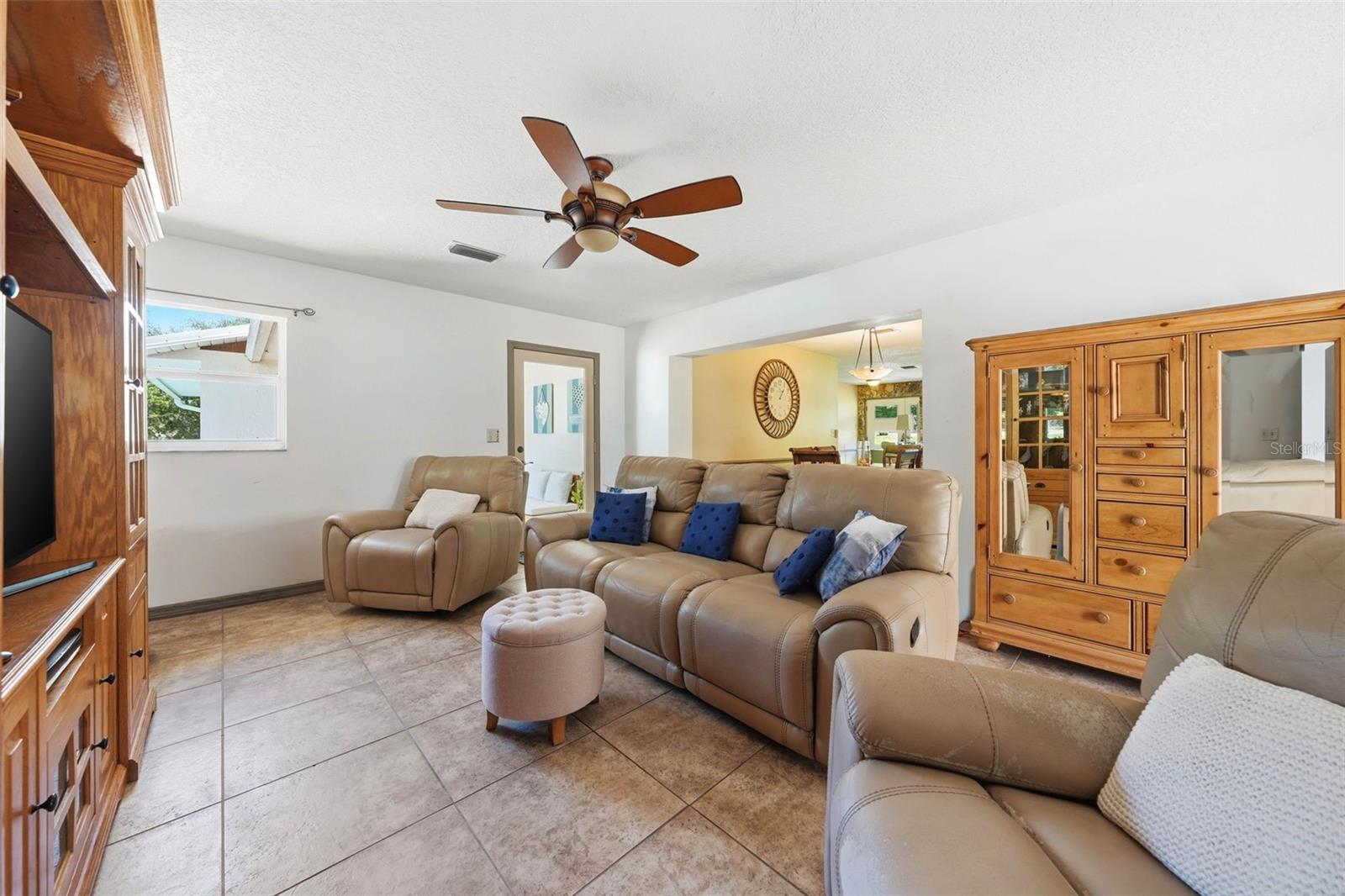 37237 GRAYS AIRPORT RD, LADY LAKE, FL — photo 27