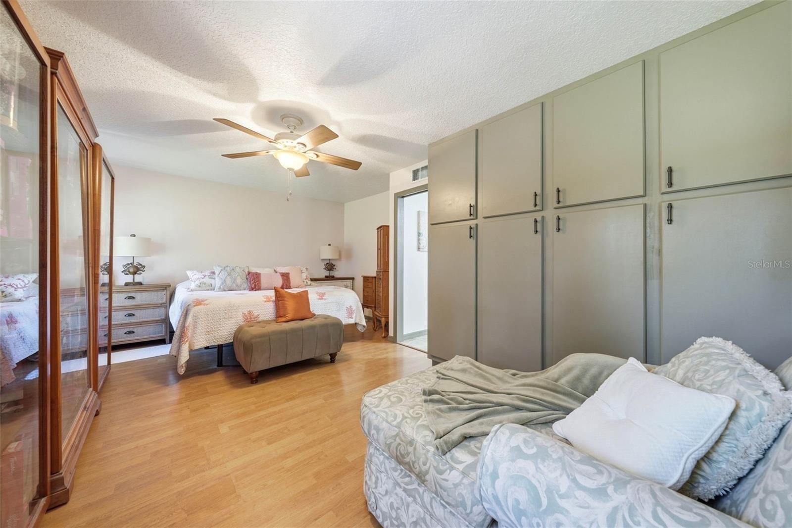37237 GRAYS AIRPORT RD, LADY LAKE, FL — photo 36