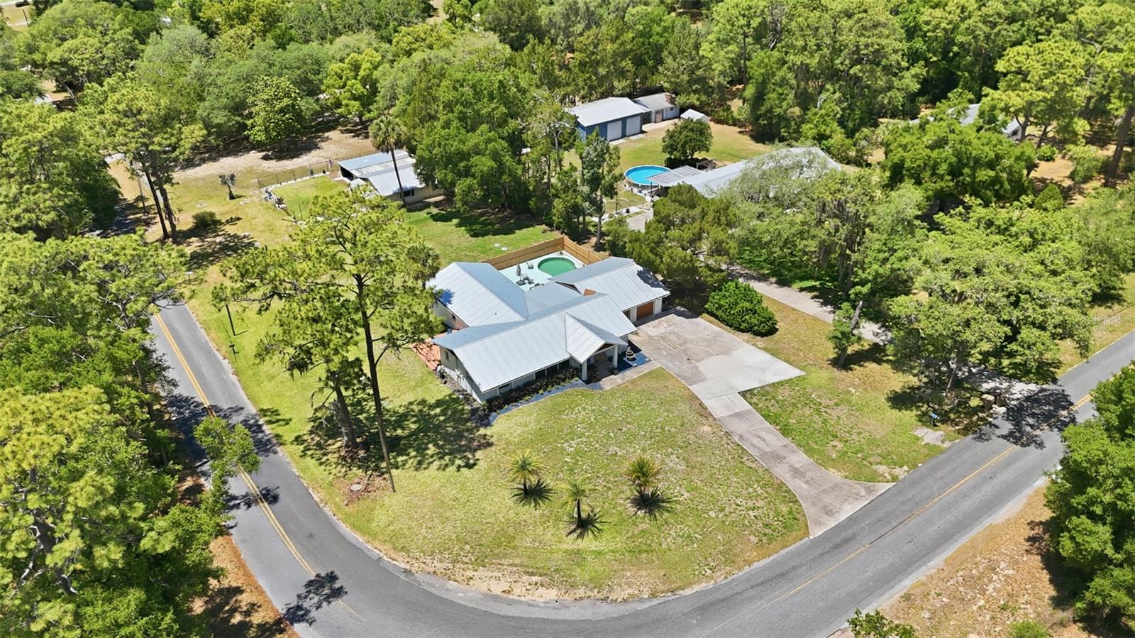37237 GRAYS AIRPORT RD, LADY LAKE, FL — photo 105
