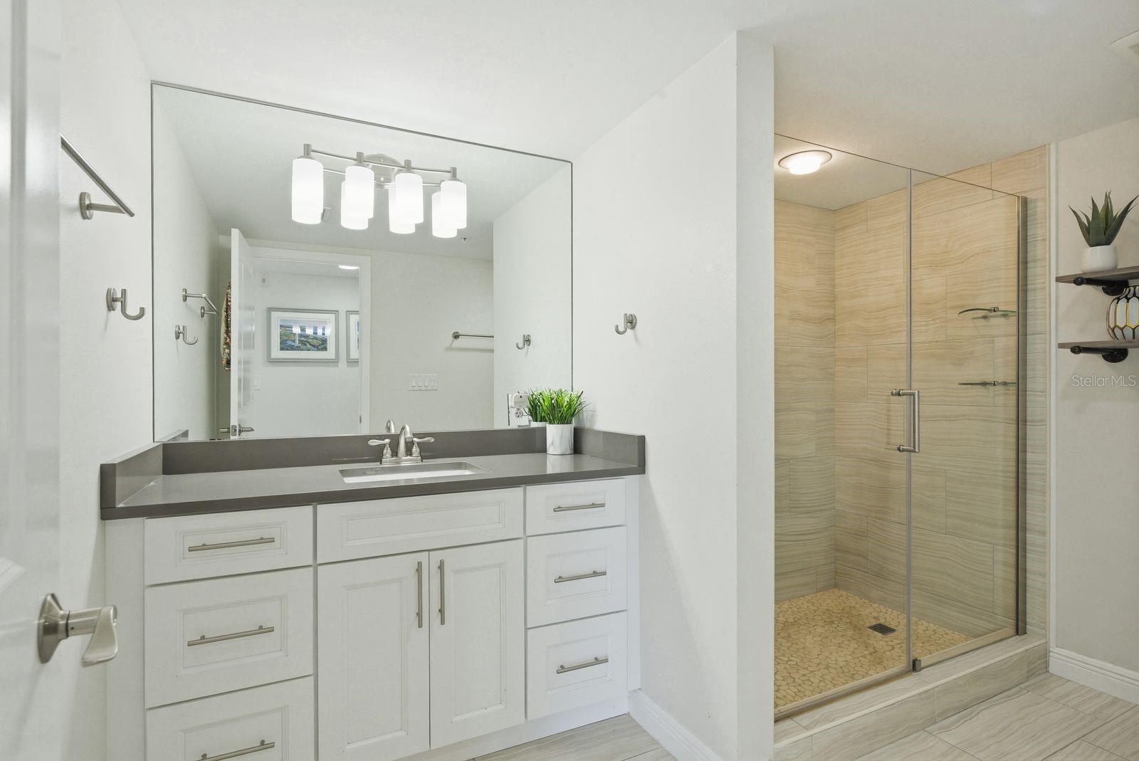 223 ISLAND WAY #2D, CLEARWATER BEACH, FL — photo 18