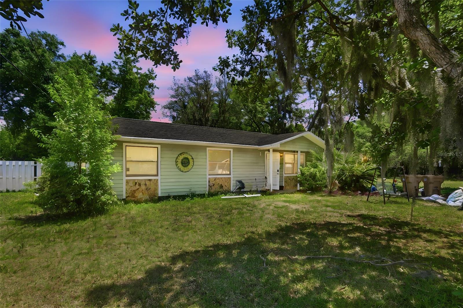 35724 DAWN DR, LEESBURG, FL