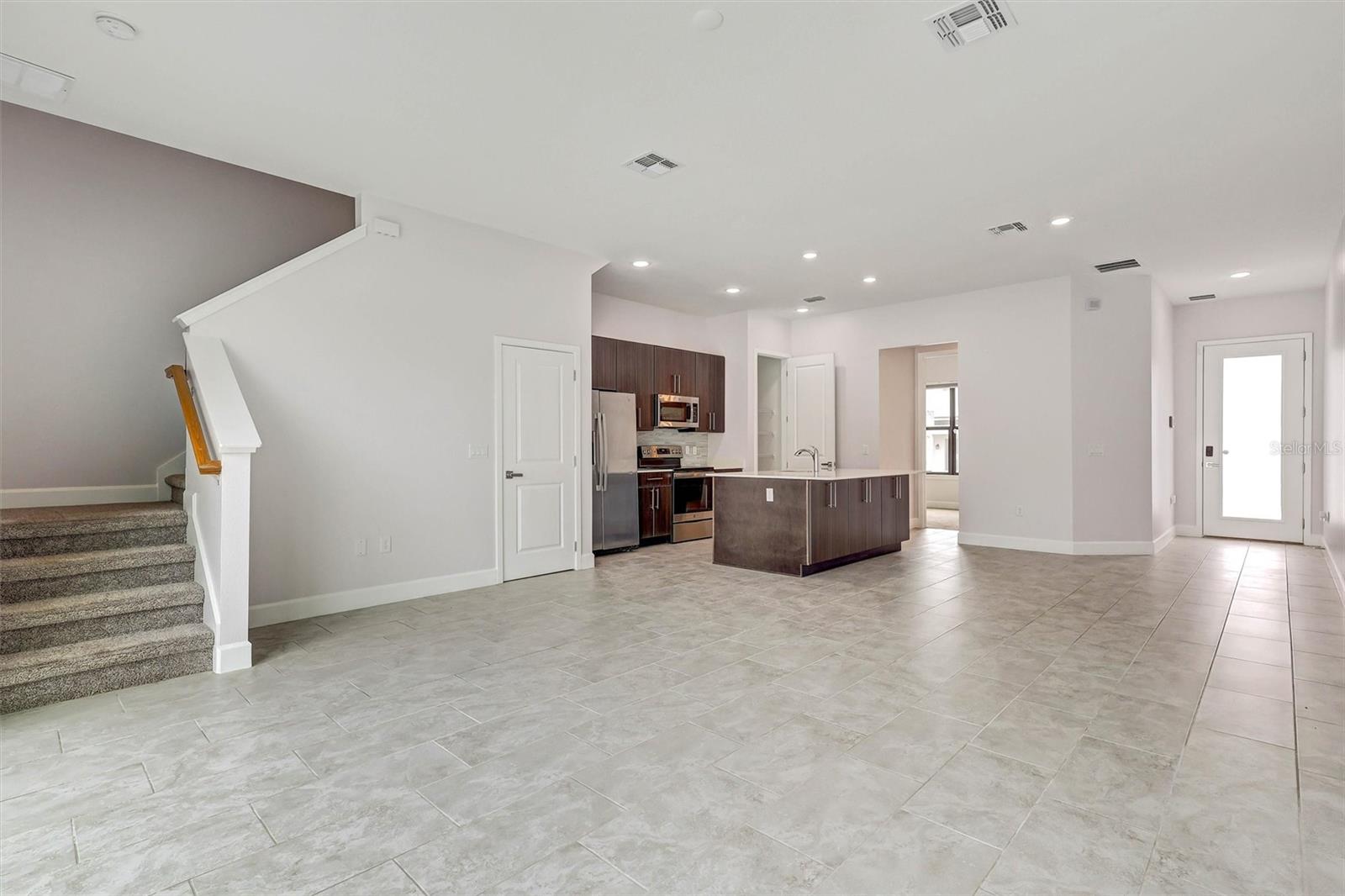 212 VILLA DOMANI CIR, DAVENPORT, FL — photo 5
