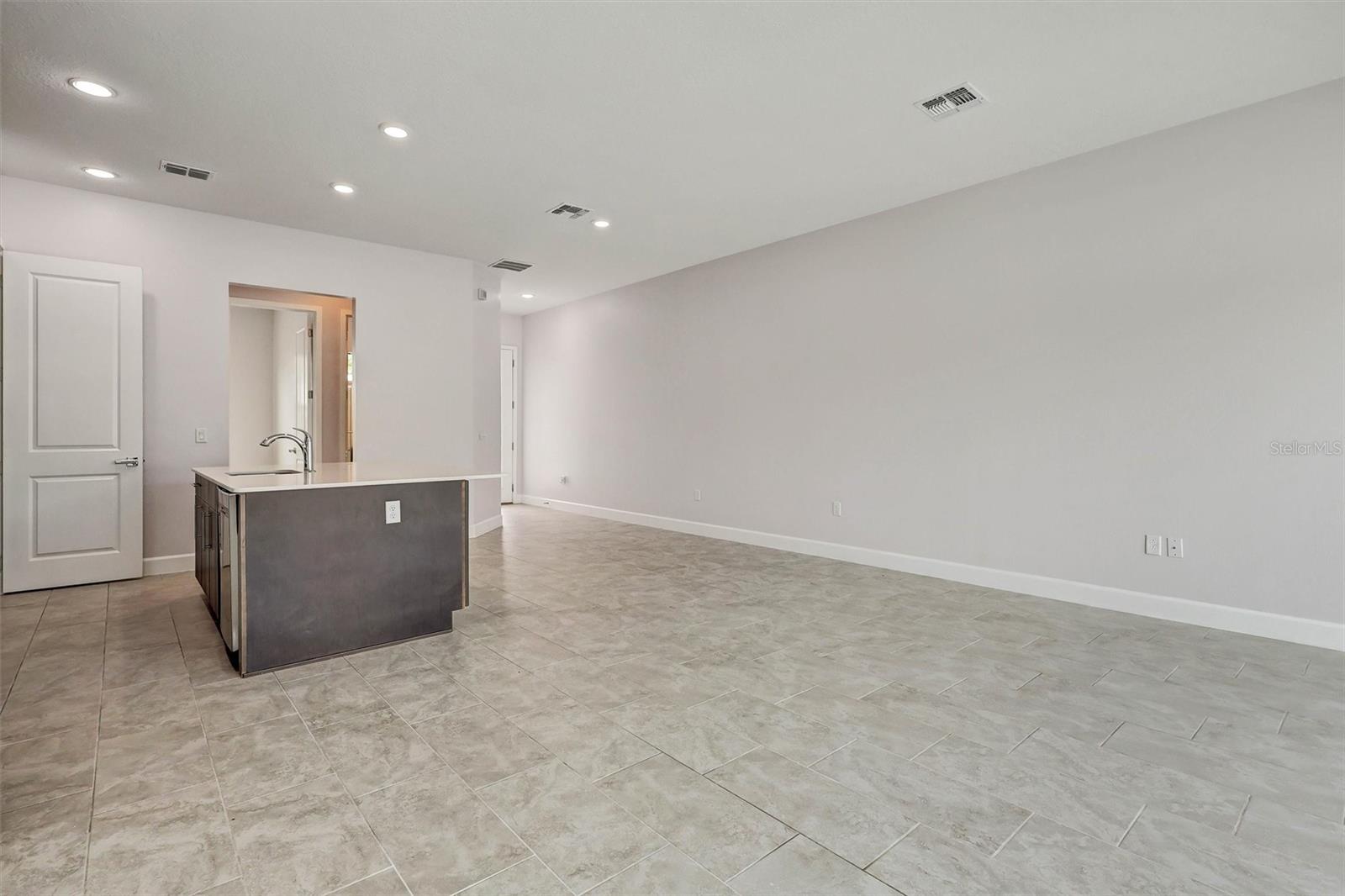 212 VILLA DOMANI CIR, DAVENPORT, FL — photo 7