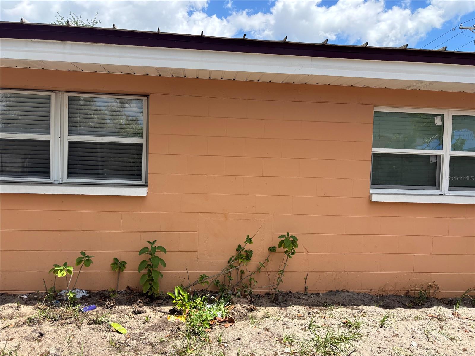 1320 LARSEN LN, TAMPA, FL — photo 3