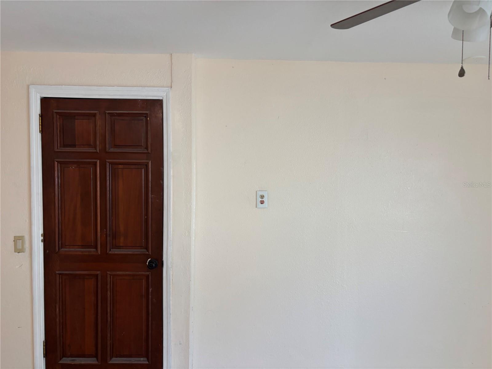 1320 LARSEN LN, TAMPA, FL — photo 32