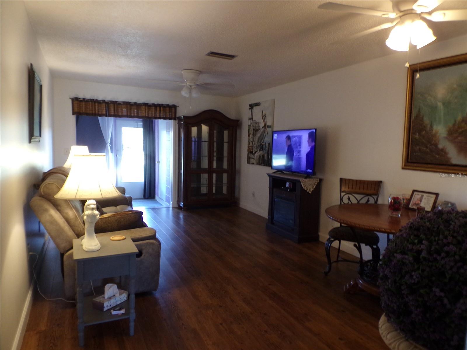 670 PARK CIR, BRADENTON, FL — photo 7