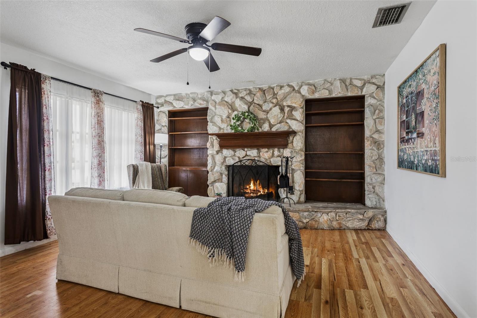 8303 TEMPLE PARK DR, TAMPA, FL — photo 3