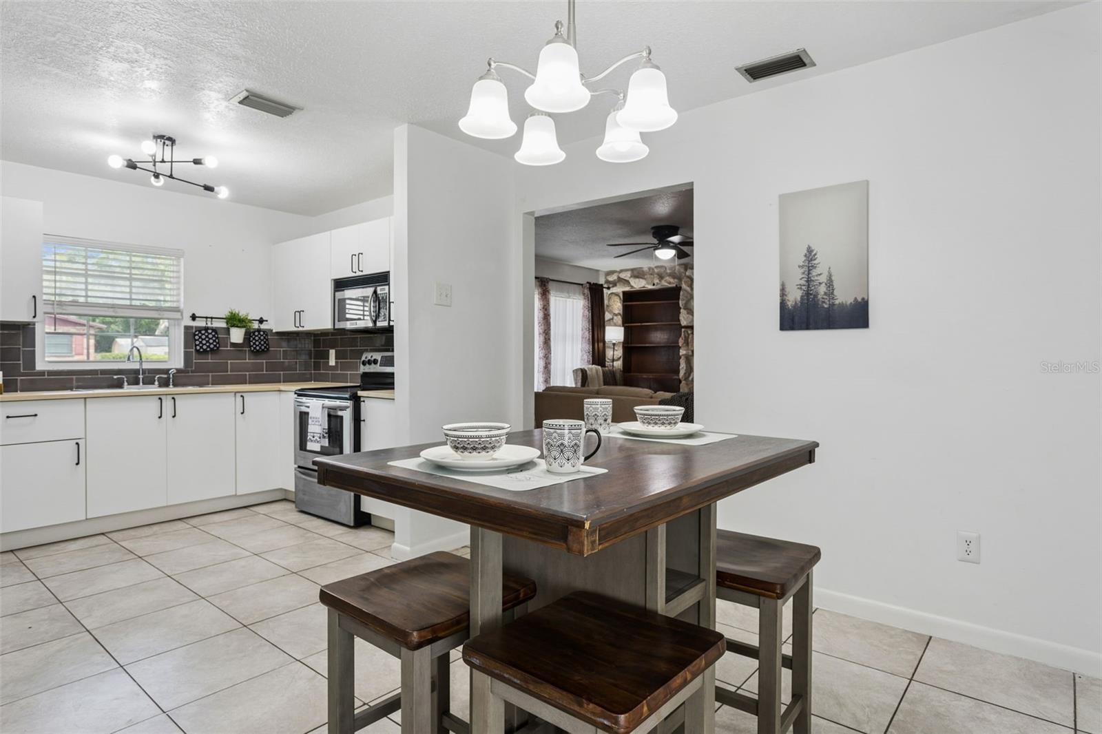 8303 TEMPLE PARK DR, TAMPA, FL — photo 5