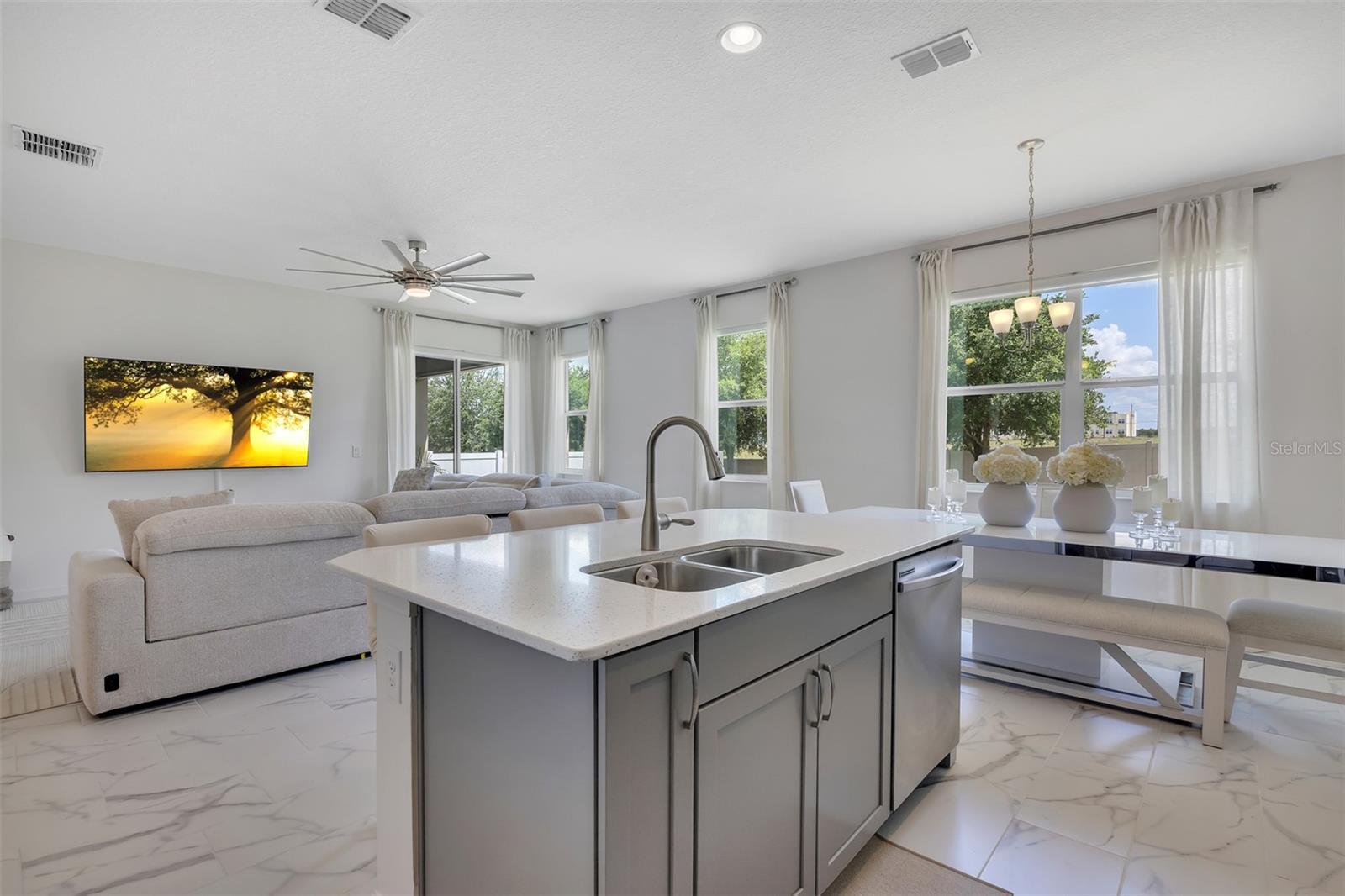 549 SAPPHIRE DR, DAVENPORT, FL — photo 10