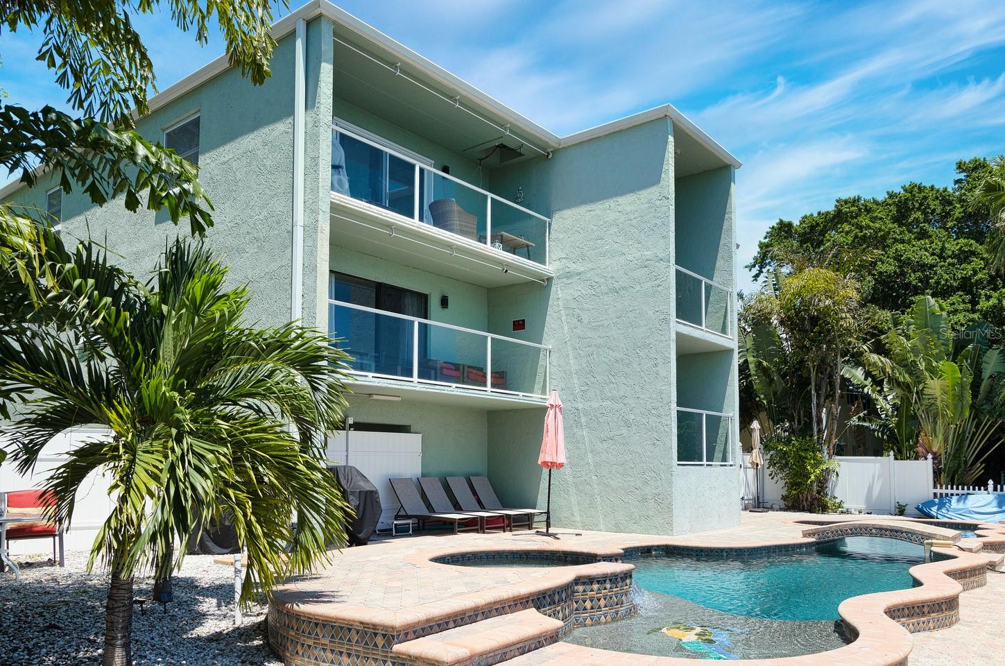 125 110TH AVE #1, TREASURE ISLAND, FL — photo 2