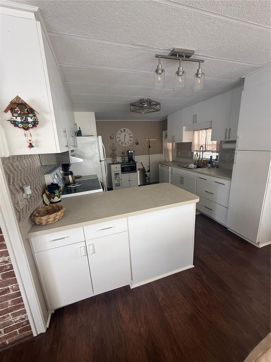 7880 54TH AVE N #125, ST PETERSBURG, FL — photo 6