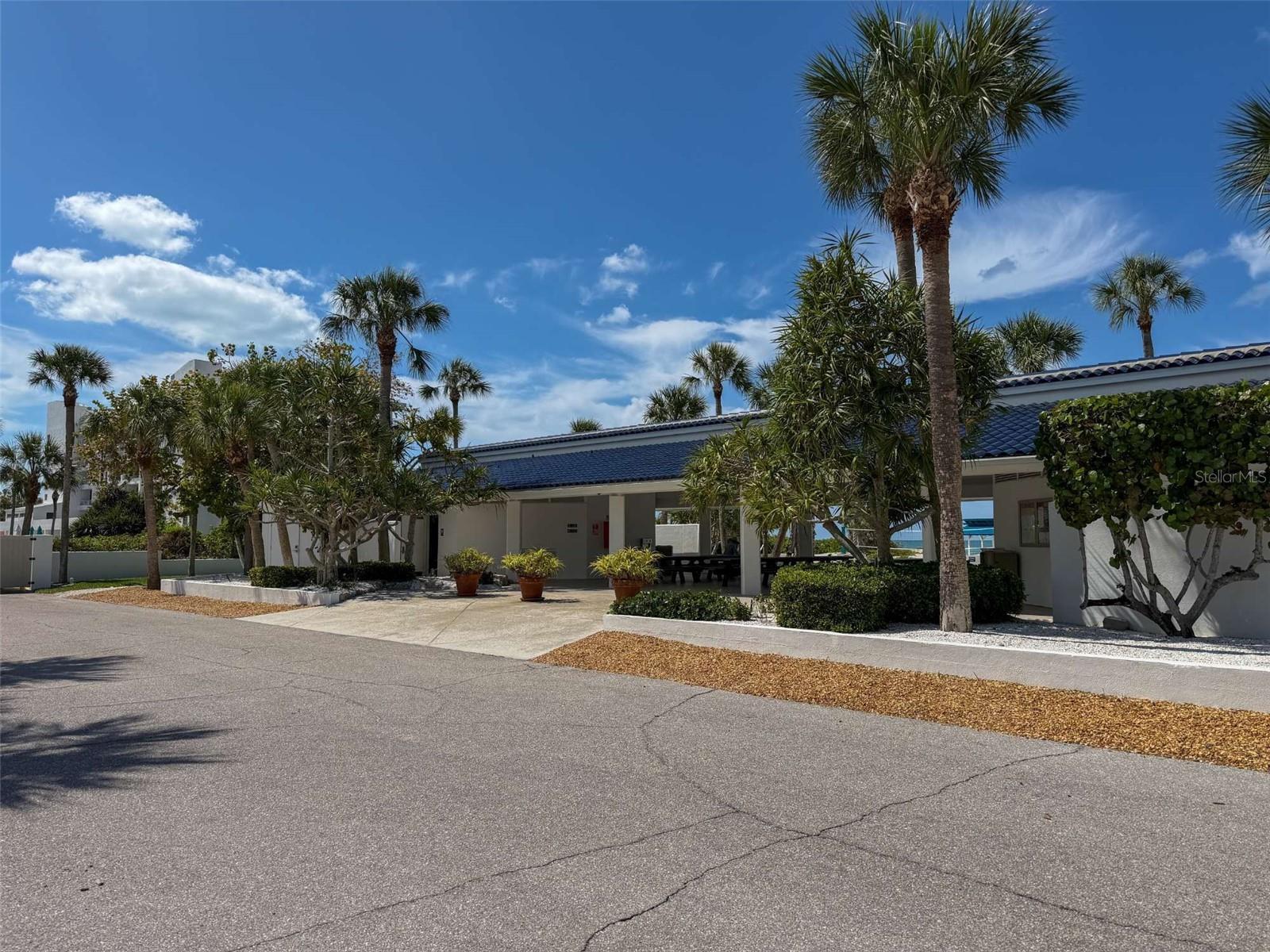 2013 HARBOUR LINKS DR #2013, LONGBOAT KEY, FL — photo 49