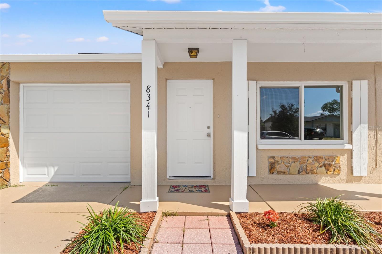 8341 CORNEY DR, PORT RICHEY, FL — photo 2