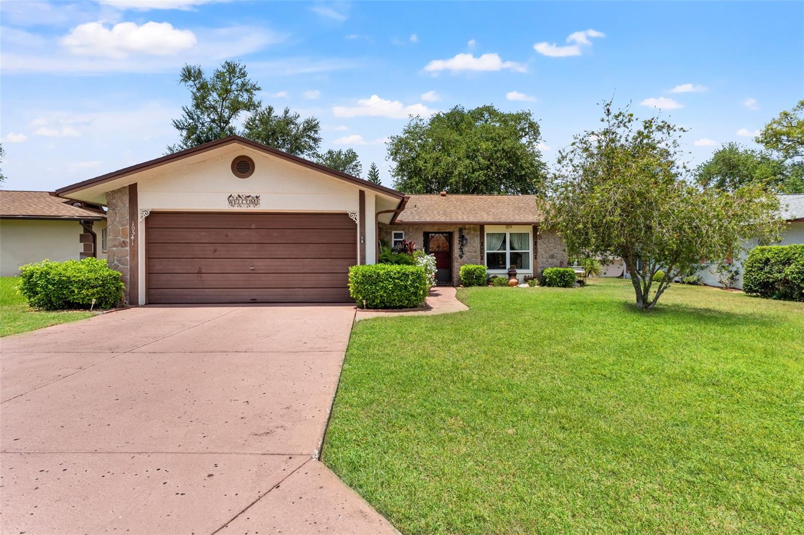 10541 GREEN MEADOW LN, PORT RICHEY, FL