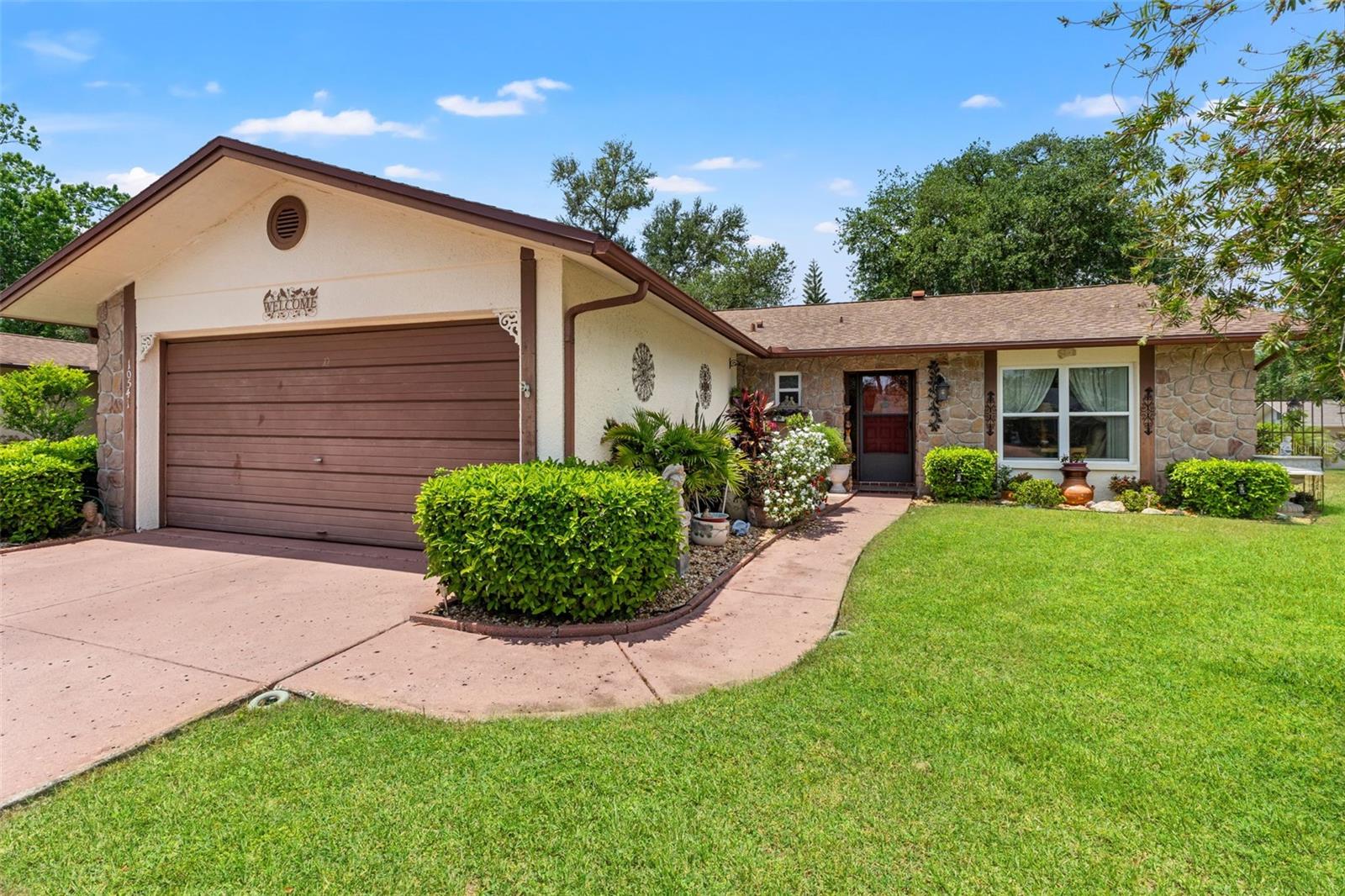 10541 GREEN MEADOW LN, PORT RICHEY, FL — photo 2