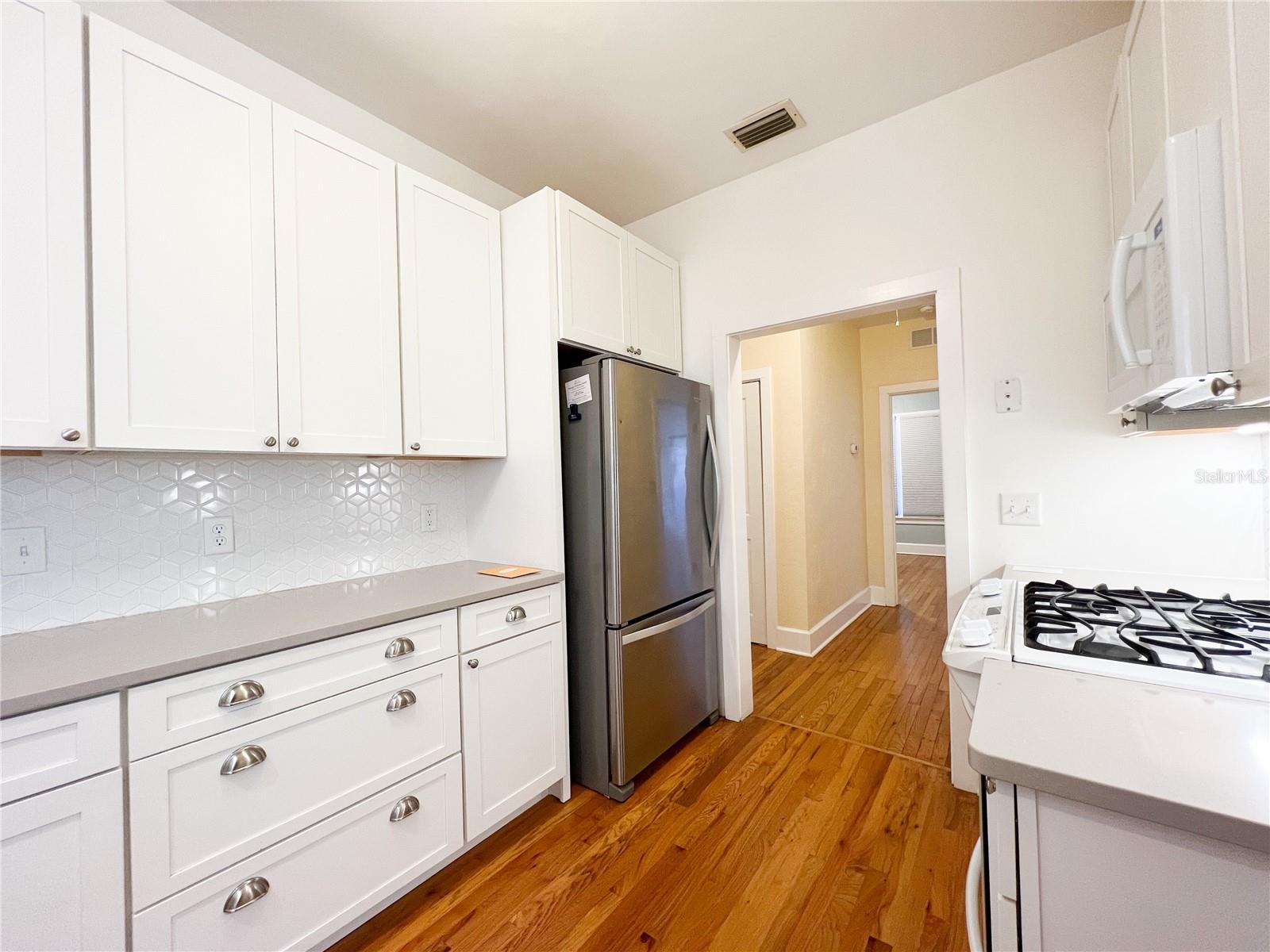 501 NE 8TH AVE, GAINESVILLE, FL — photo 8