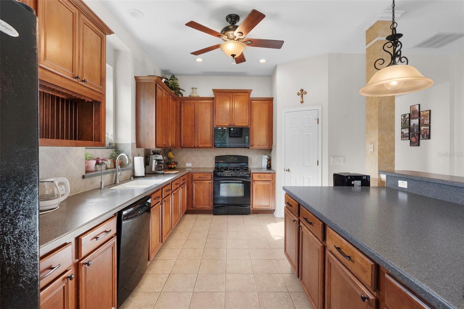 8434 WESTERLAND DR, LAND O LAKES, FL — photo 17