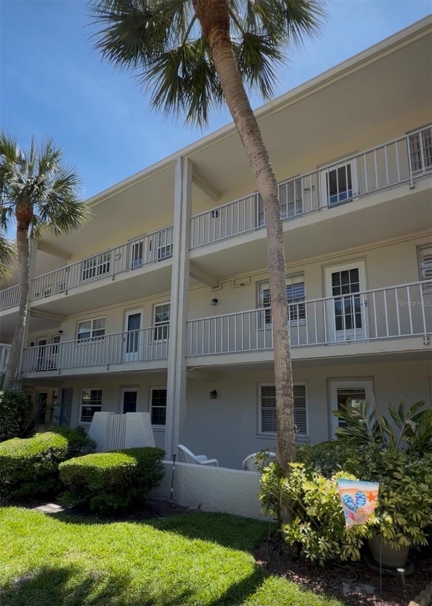 946 VIRGINIA ST #107, DUNEDIN, FL