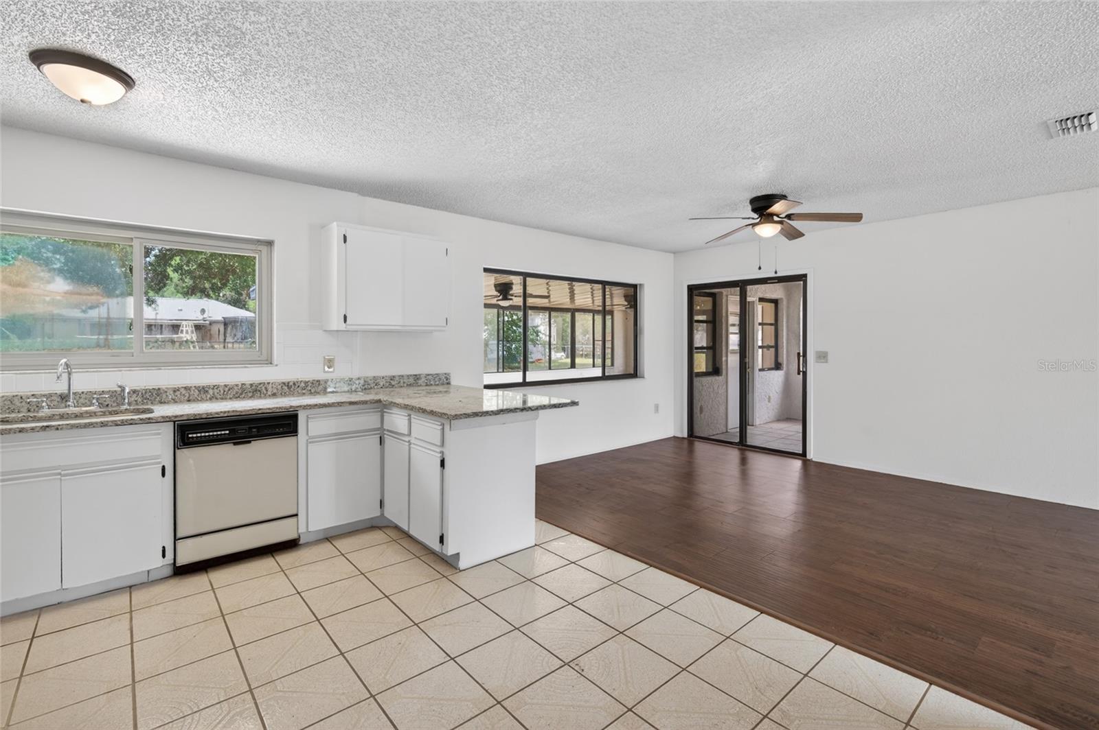 329 OAK TRACK DR, OCALA, FL — photo 9