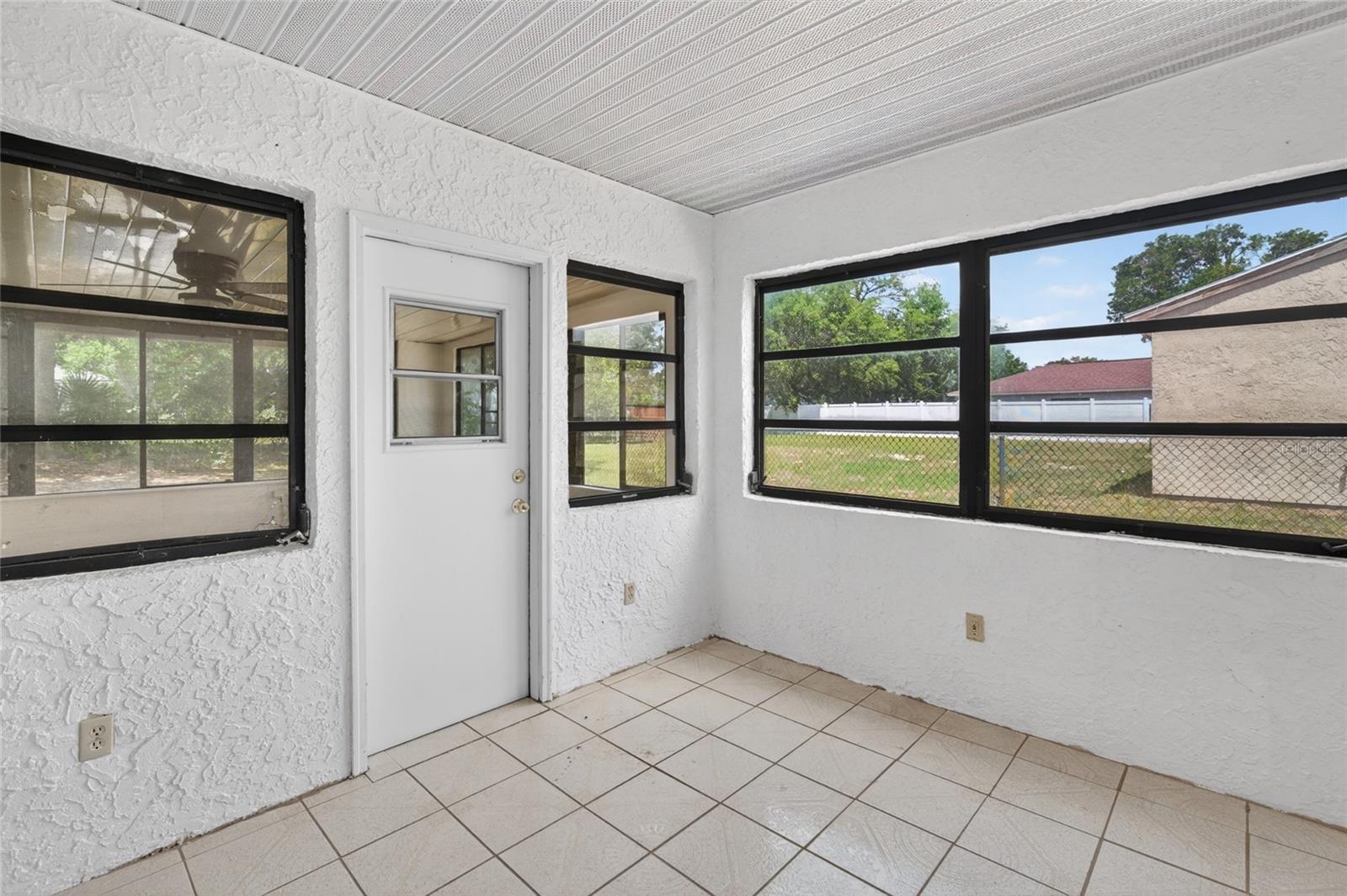 329 OAK TRACK DR, OCALA, FL — photo 22