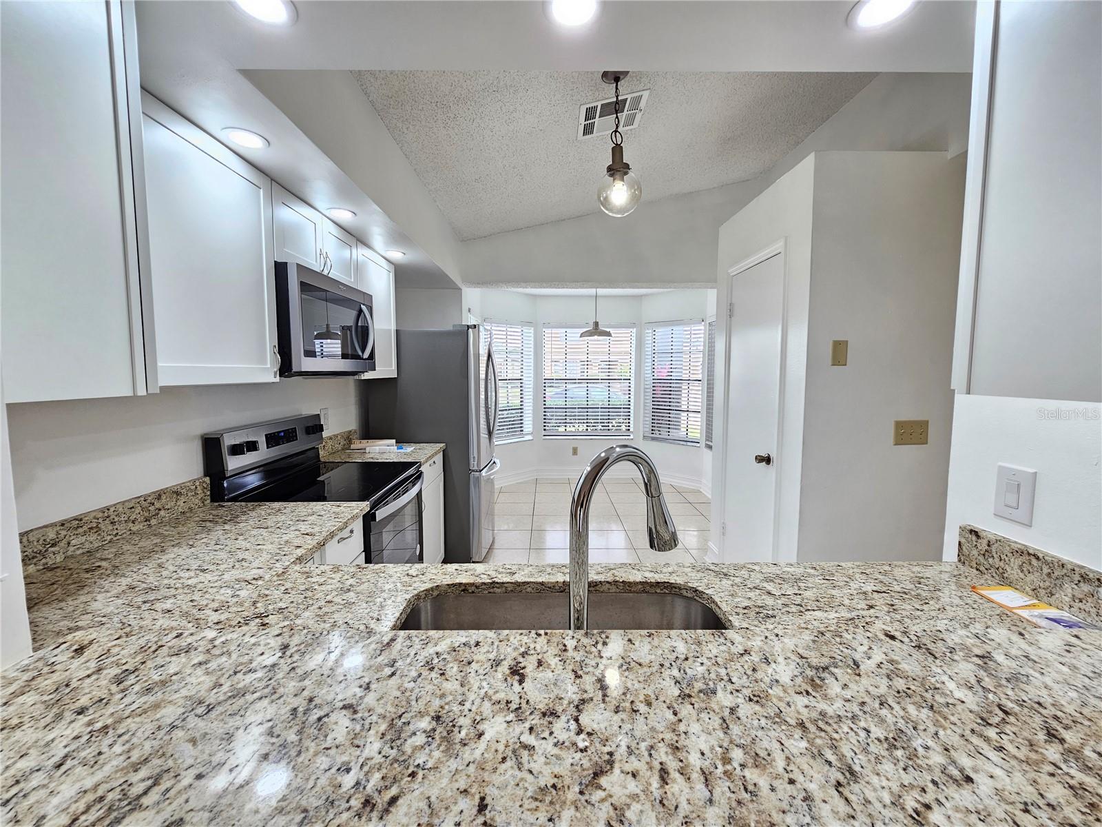 1024 WHALEBONE BAY DR, KISSIMMEE, FL — photo 10