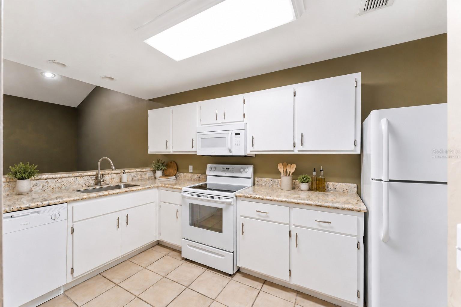 4700 SW ARCHER RD #13, GAINESVILLE, FL — photo 10