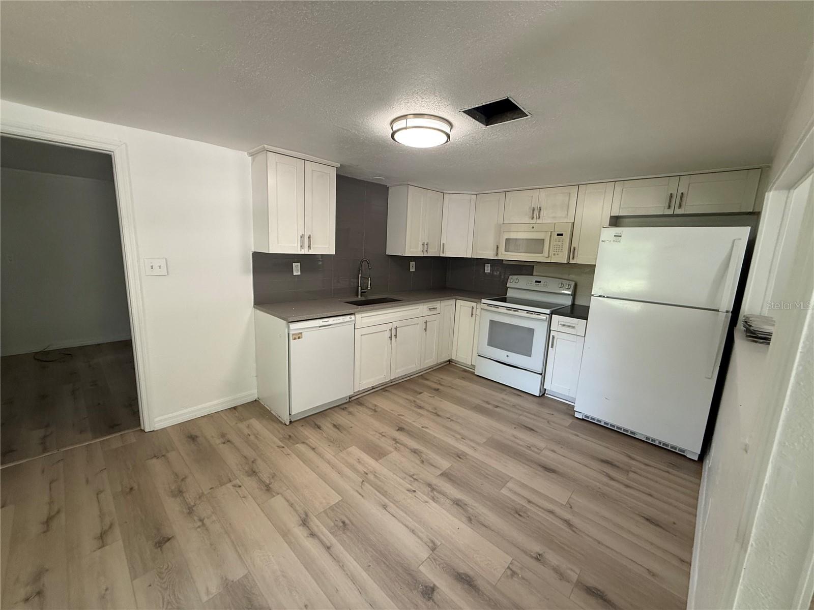 3424 MAZE LN, BRANDON, FL — photo 17