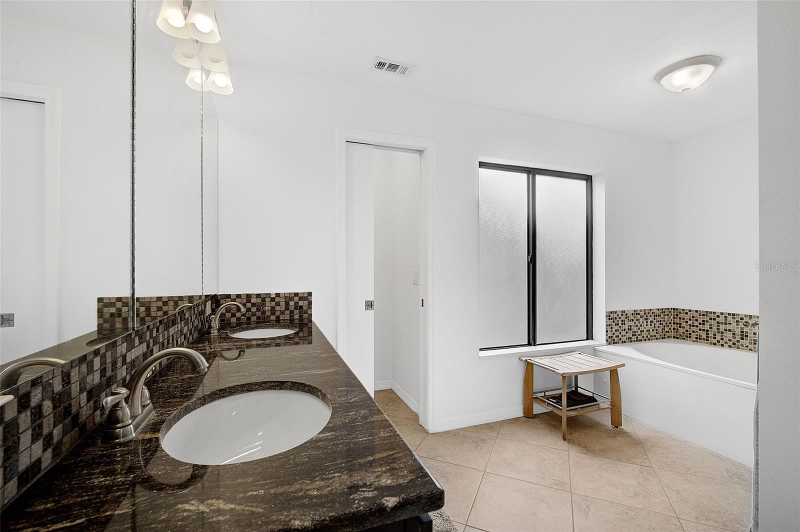 6660 SCHOONER BAY CIR #6660, SARASOTA, FL — photo 16