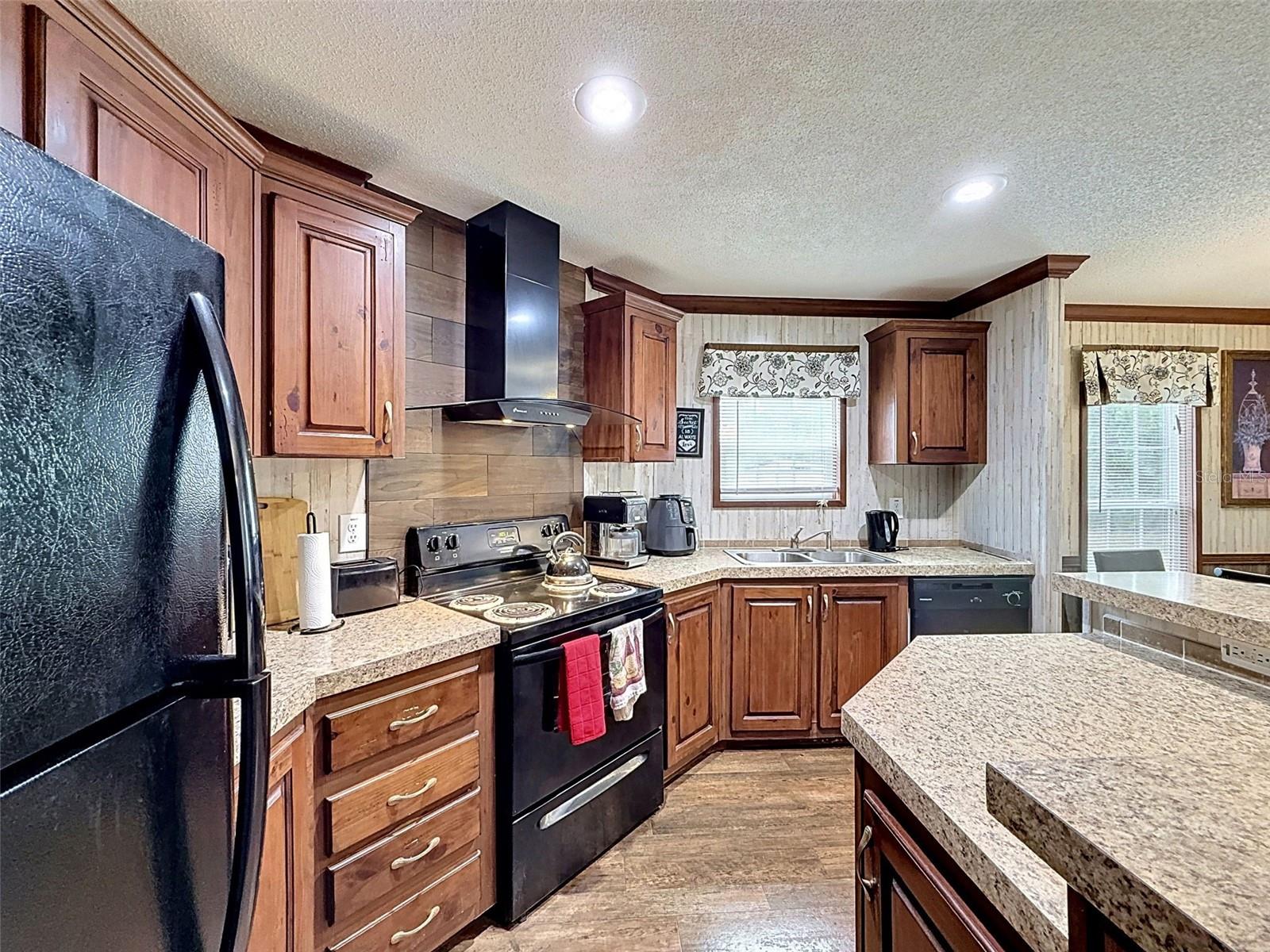 28402 SOARING HAWK LN, BROOKSVILLE, FL — photo 15