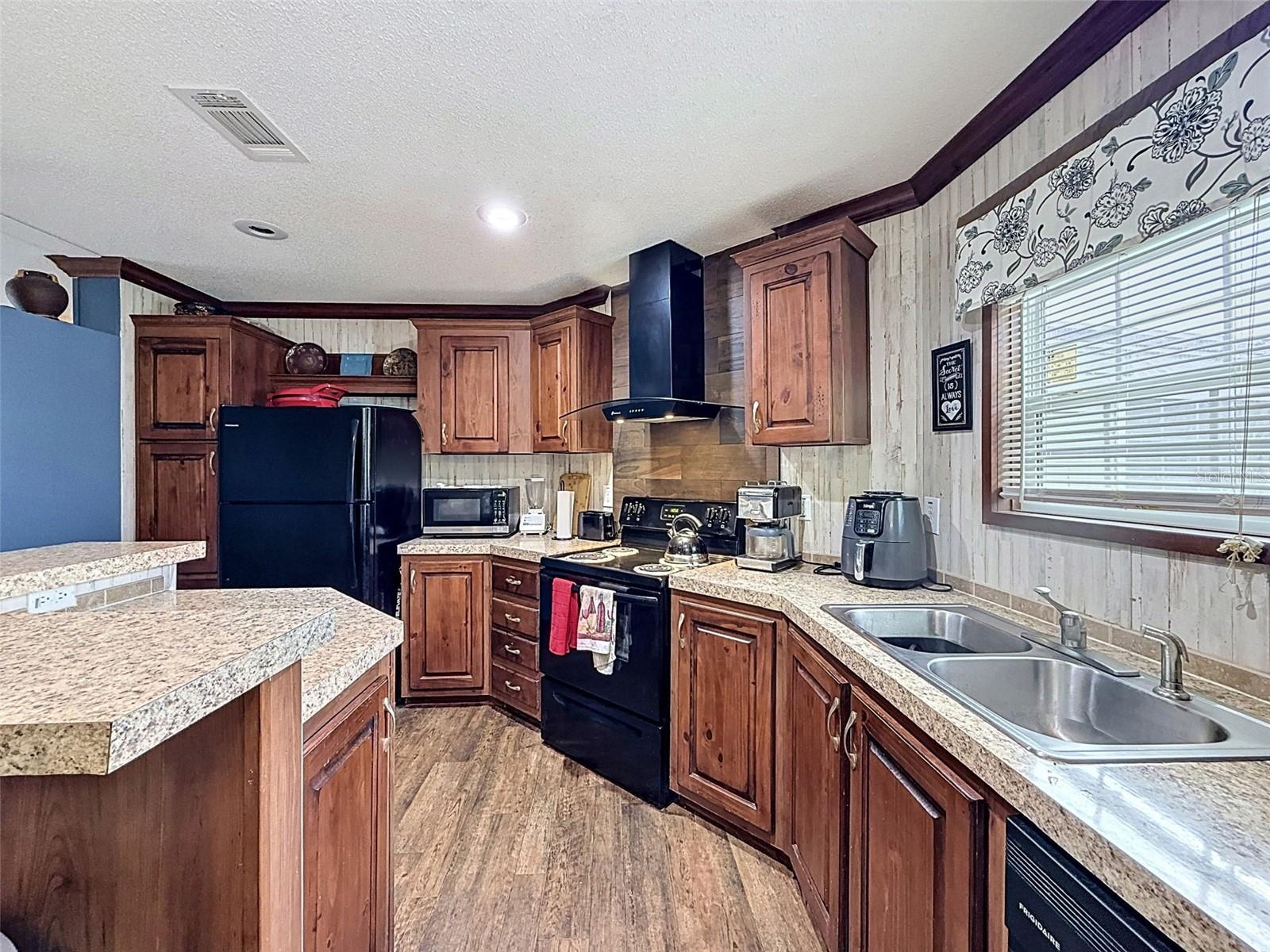 28402 SOARING HAWK LN, BROOKSVILLE, FL — photo 17
