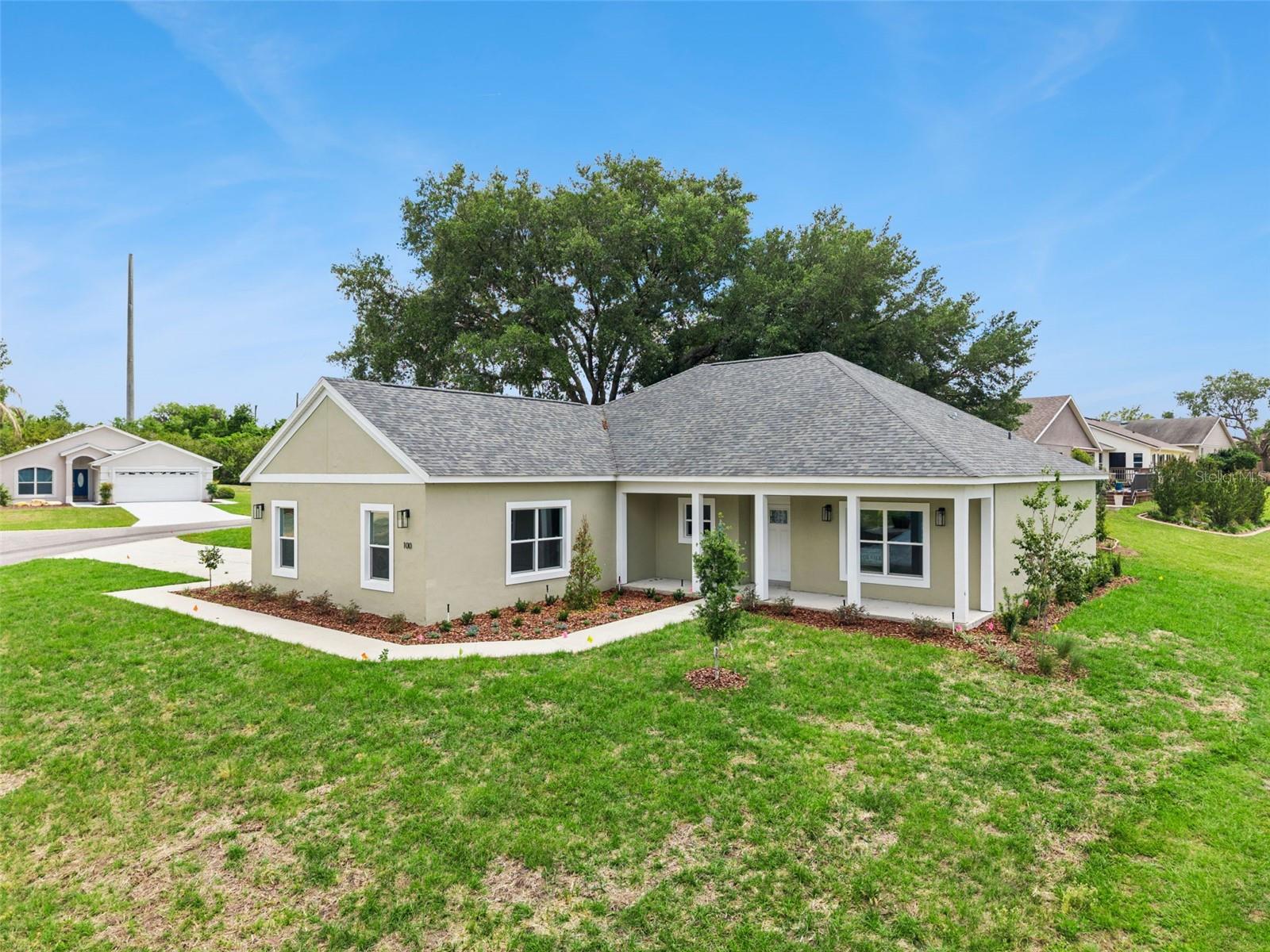 100 FAIRWAY CIR, UMATILLA, FL — photo 5
