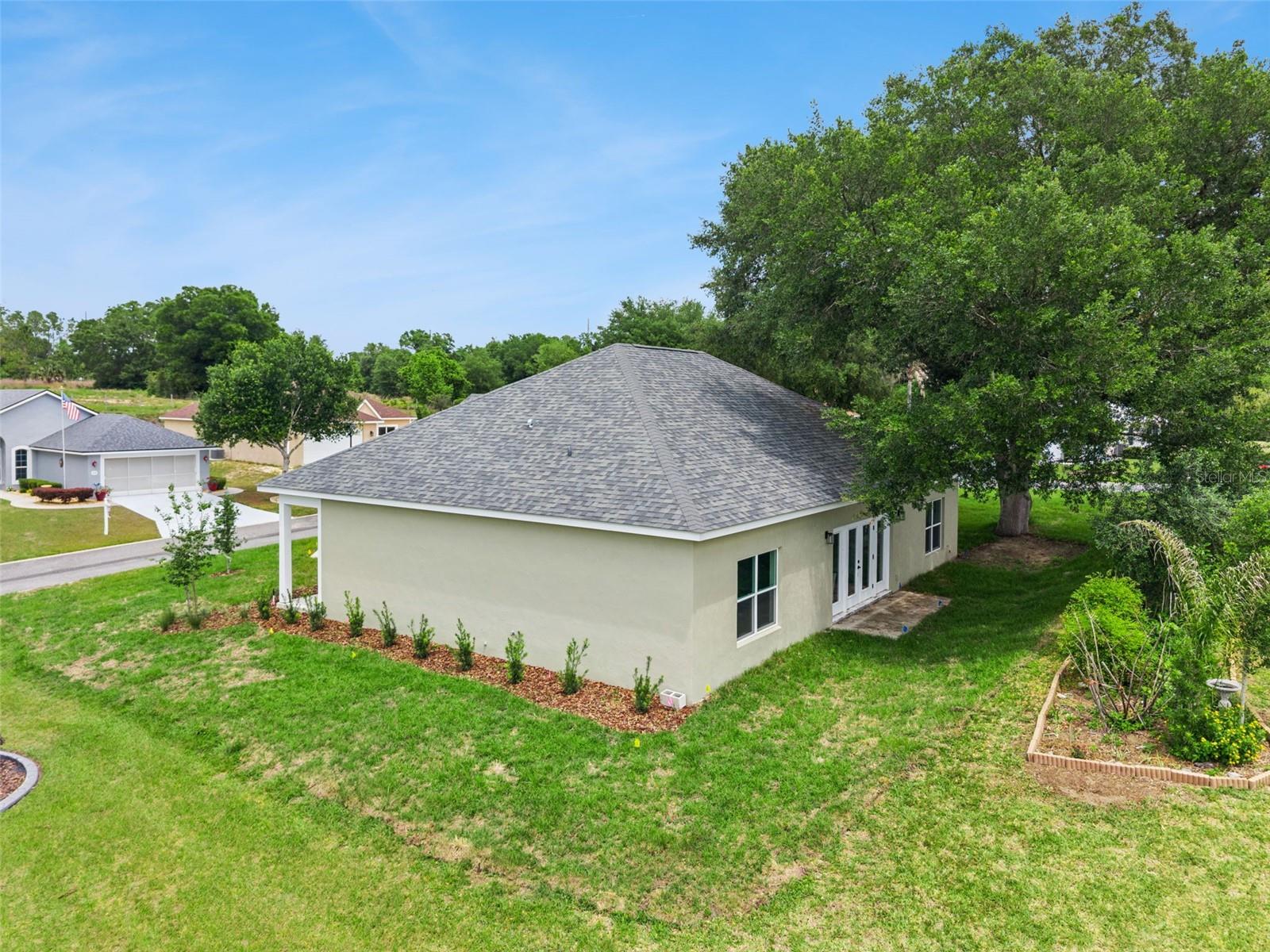100 FAIRWAY CIR, UMATILLA, FL — photo 18