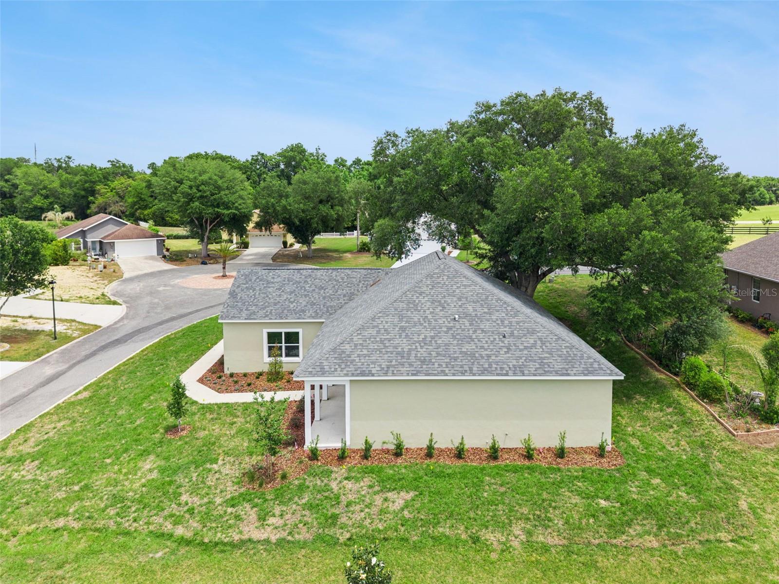 100 FAIRWAY CIR, UMATILLA, FL — photo 19