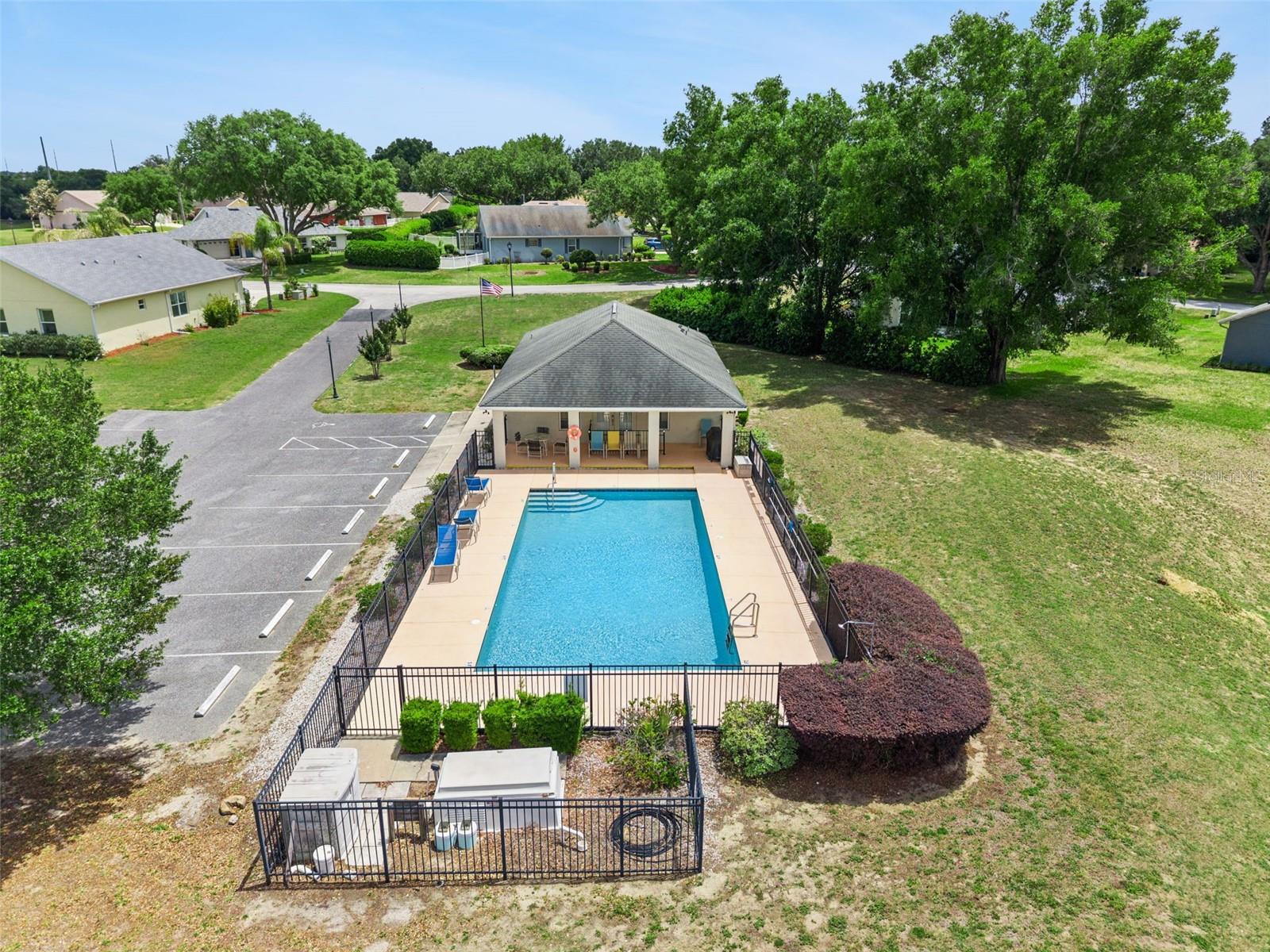 100 FAIRWAY CIR, UMATILLA, FL — photo 29