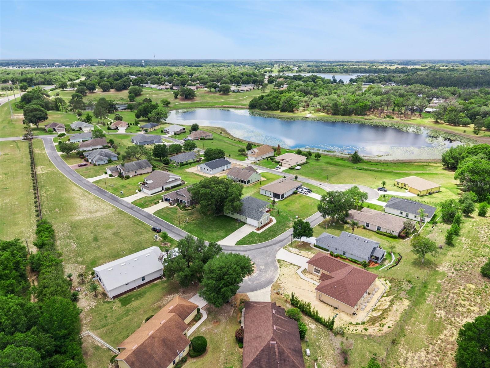 100 FAIRWAY CIR, UMATILLA, FL — photo 44