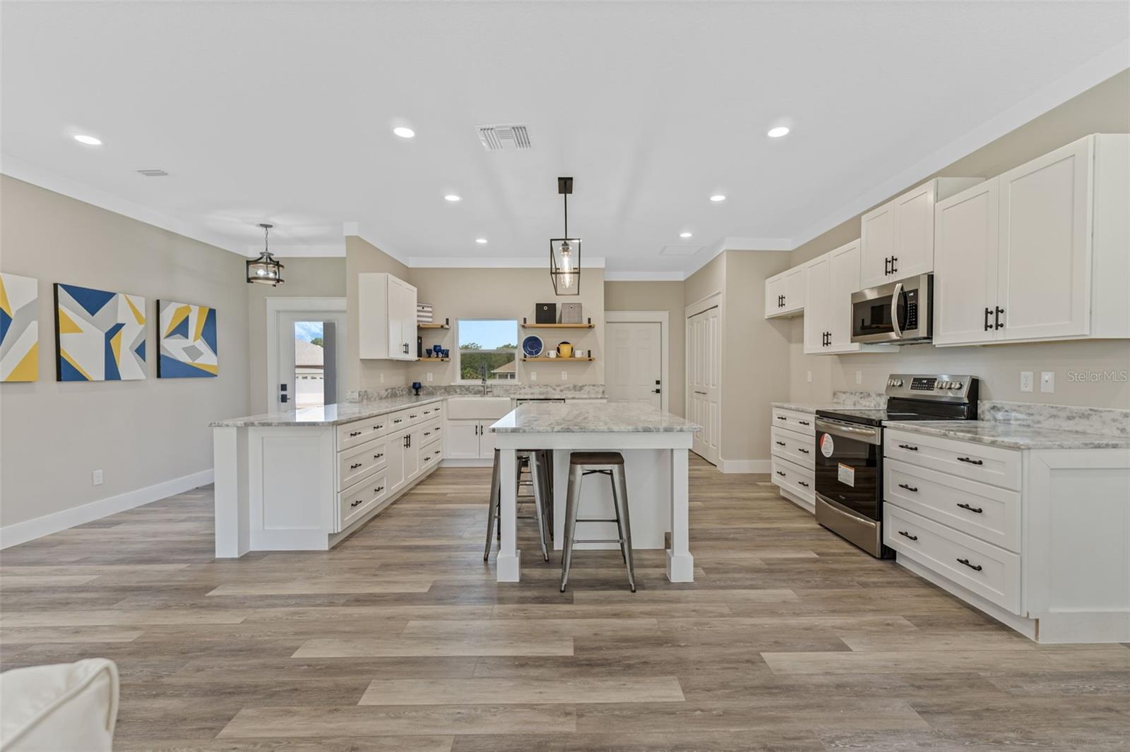 100 FAIRWAY CIR, UMATILLA, FL — photo 54