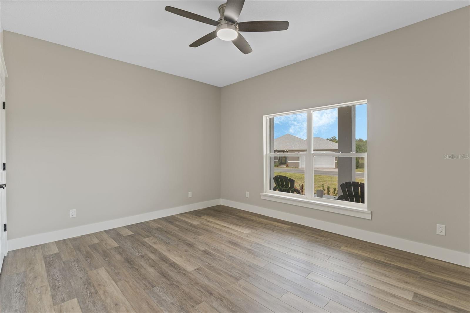 100 FAIRWAY CIR, UMATILLA, FL — photo 73