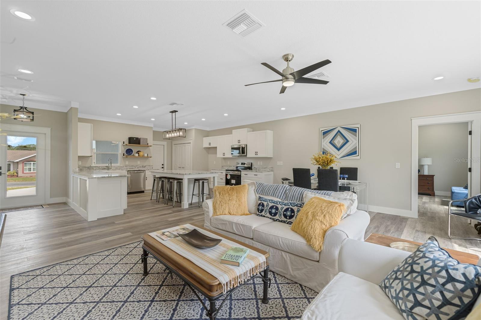 100 FAIRWAY CIR, UMATILLA, FL — photo 96