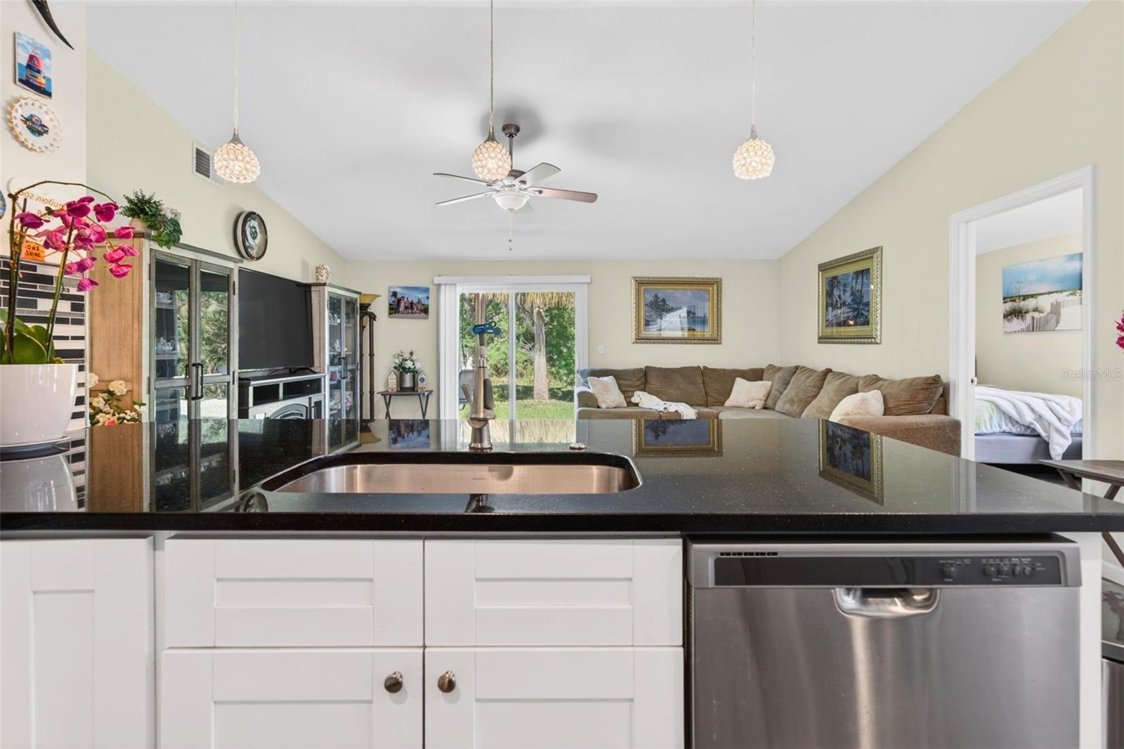549 LONGWOOD CIR, OLDSMAR, FL — photo 24
