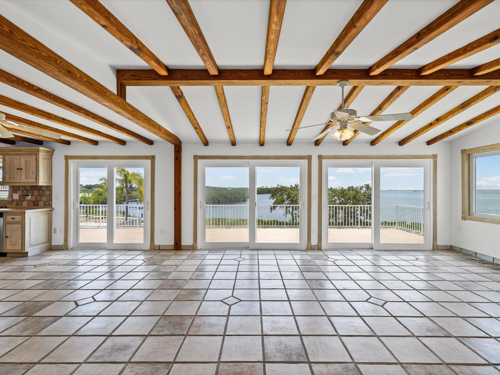 1647 SEA BREEZE DR, TARPON SPRINGS, FL — photo 12