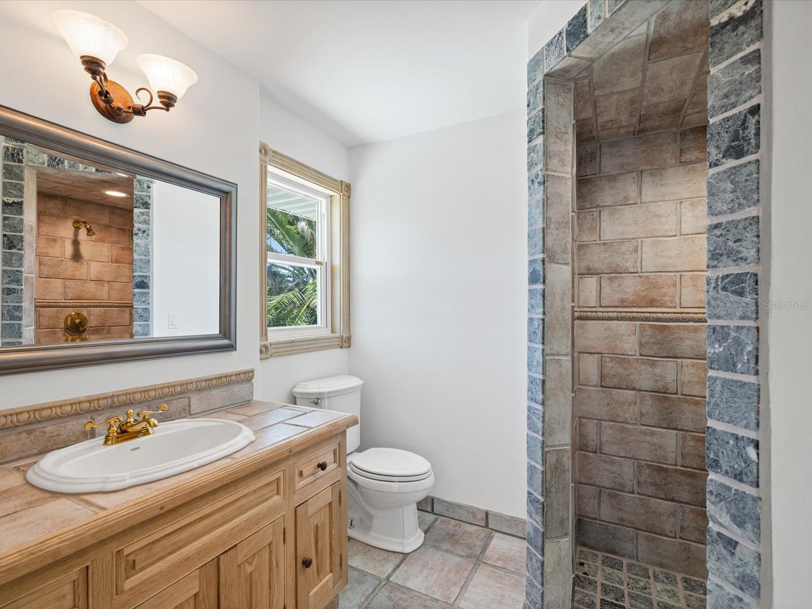 1647 SEA BREEZE DR, TARPON SPRINGS, FL — photo 22