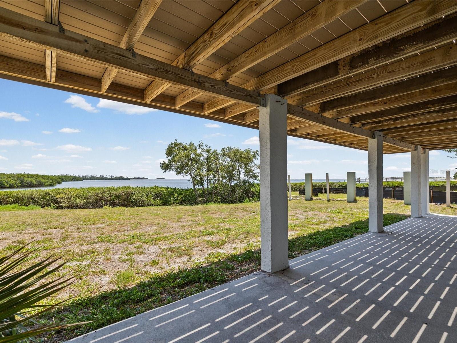 1647 SEA BREEZE DR, TARPON SPRINGS, FL — photo 36