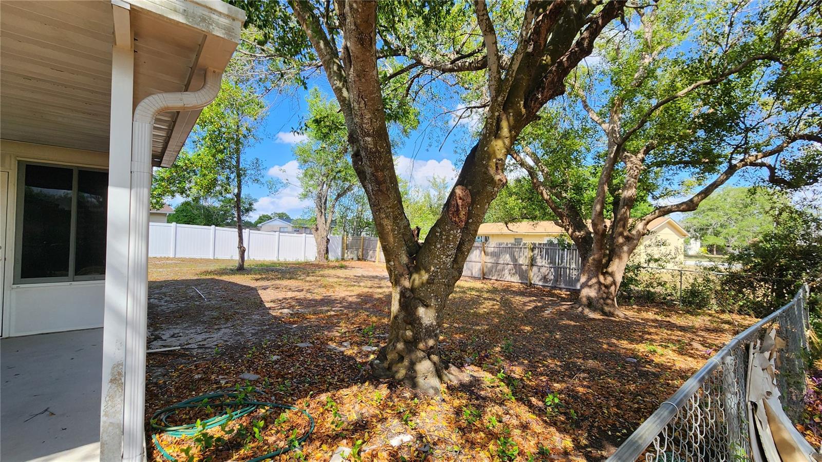 4518 YORKSHIRE AVE, SPRING HILL, FL — photo 3