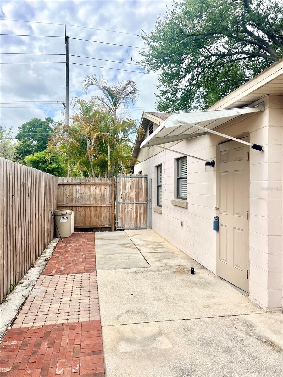 3110 W IVY ST, TAMPA, FL — photo 7