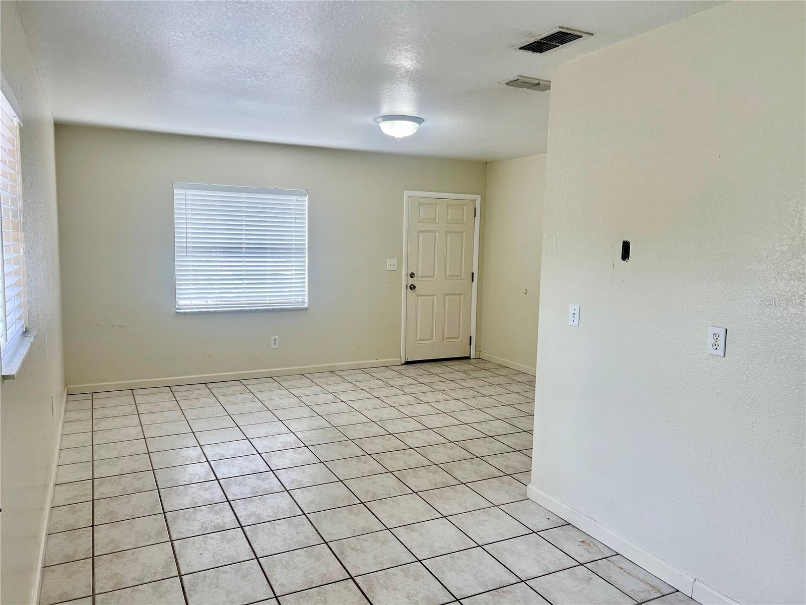 3110 W IVY ST, TAMPA, FL — photo 8