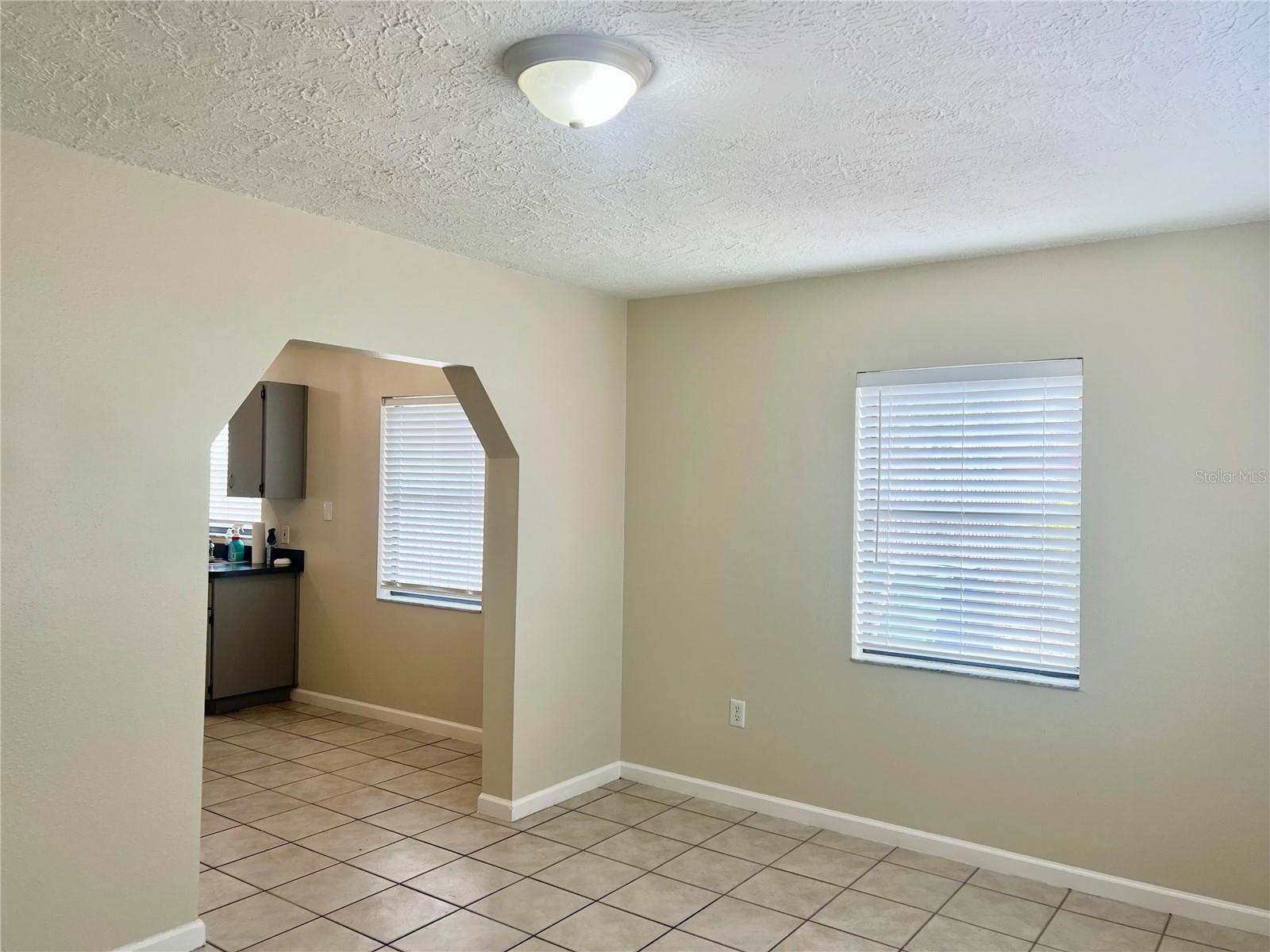 3110 W IVY ST, TAMPA, FL — photo 10