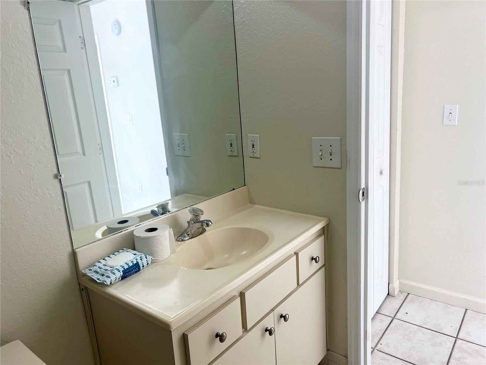 3110 W IVY ST, TAMPA, FL — photo 15