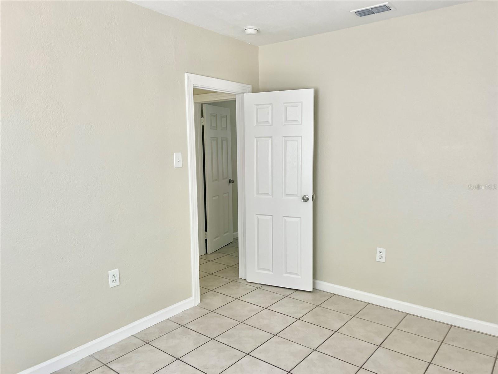 3110 W IVY ST, TAMPA, FL — photo 21