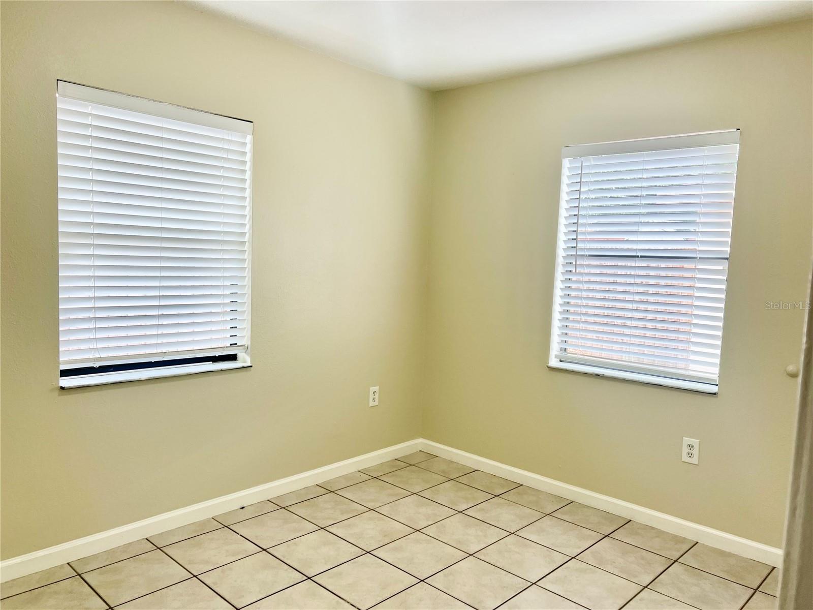 3110 W IVY ST, TAMPA, FL — photo 23