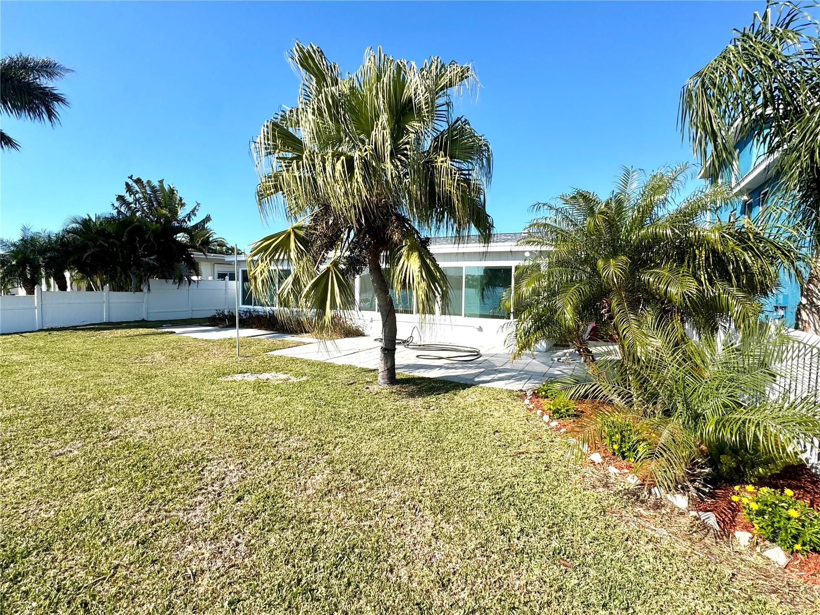 535 173RD AVE, NORTH REDINGTON BEACH, FL — photo 9